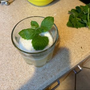 Meet your Posher, Teresa